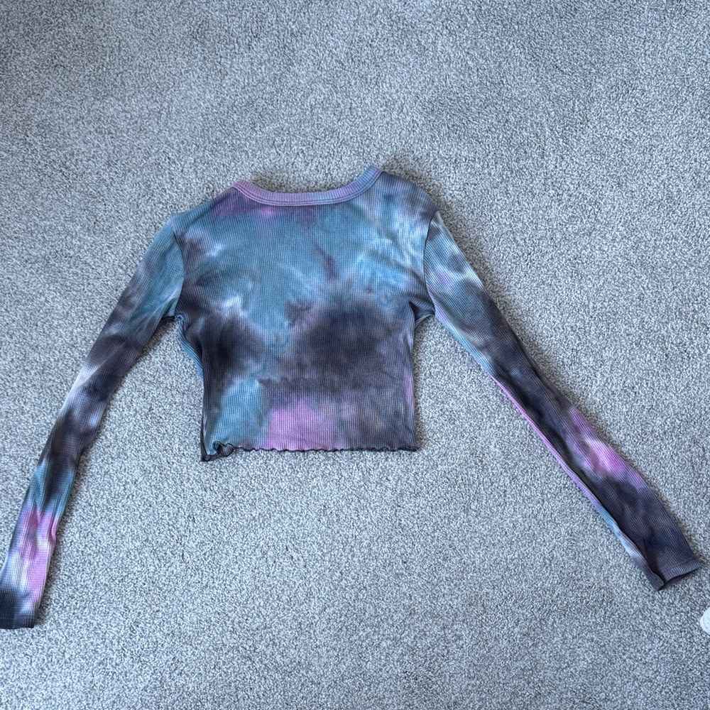 Tie-Dye Long Sleeve Crop Top